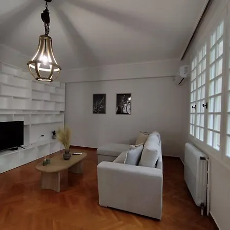 Kolonaki 2 Bedroom Flat *